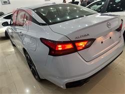 نيسان ألتيما